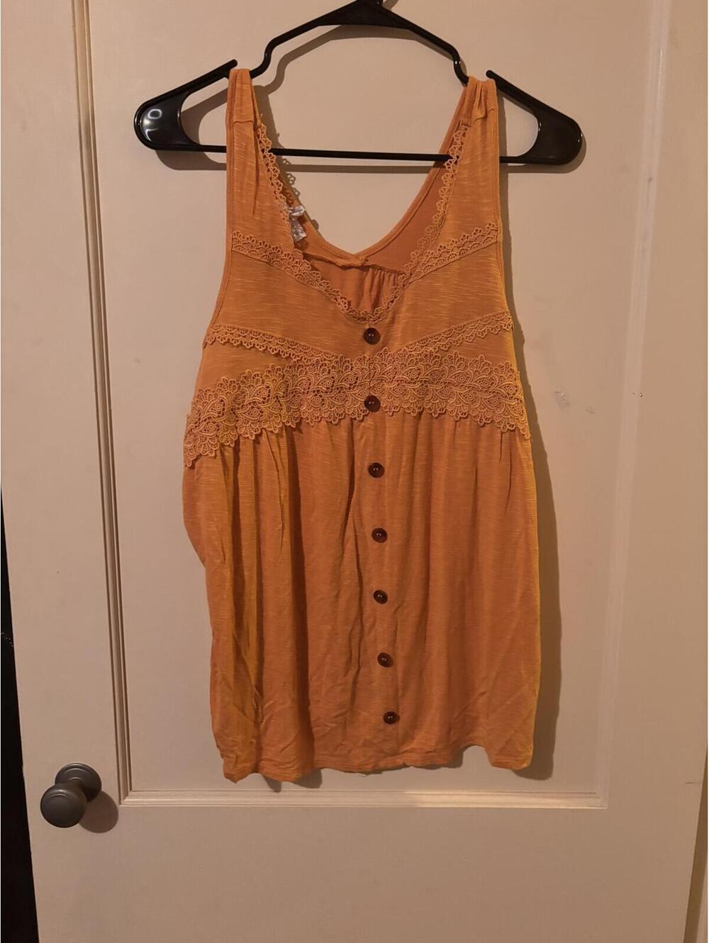 Eyeshadow Orange Sleeveless Lace Button-Front Top